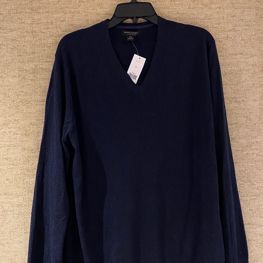 Silk Cotton Cashmere Luxury Blend Very Dark Navy V Neck Sweater New With Tags